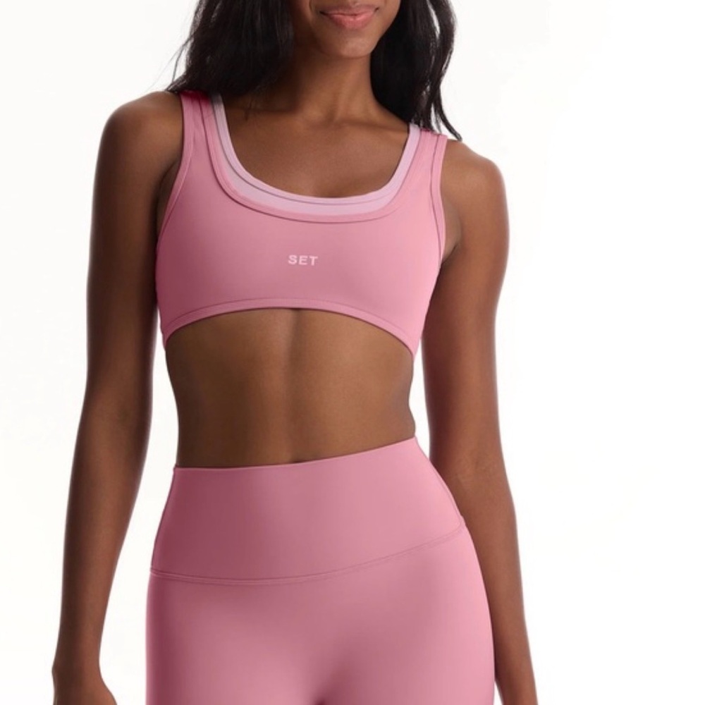 Set Active Scoop Bra Set in Limited Edition Pink!